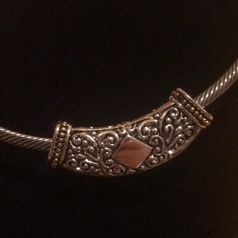 Silver - Picture 4 of 6